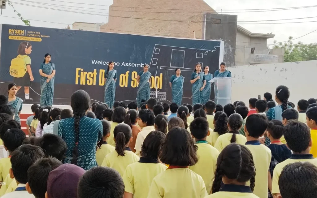 Students attending an educational event at Rysen School Virat Nagar, a leading CBSE school in Bikaner focused on holistic learning experiences.